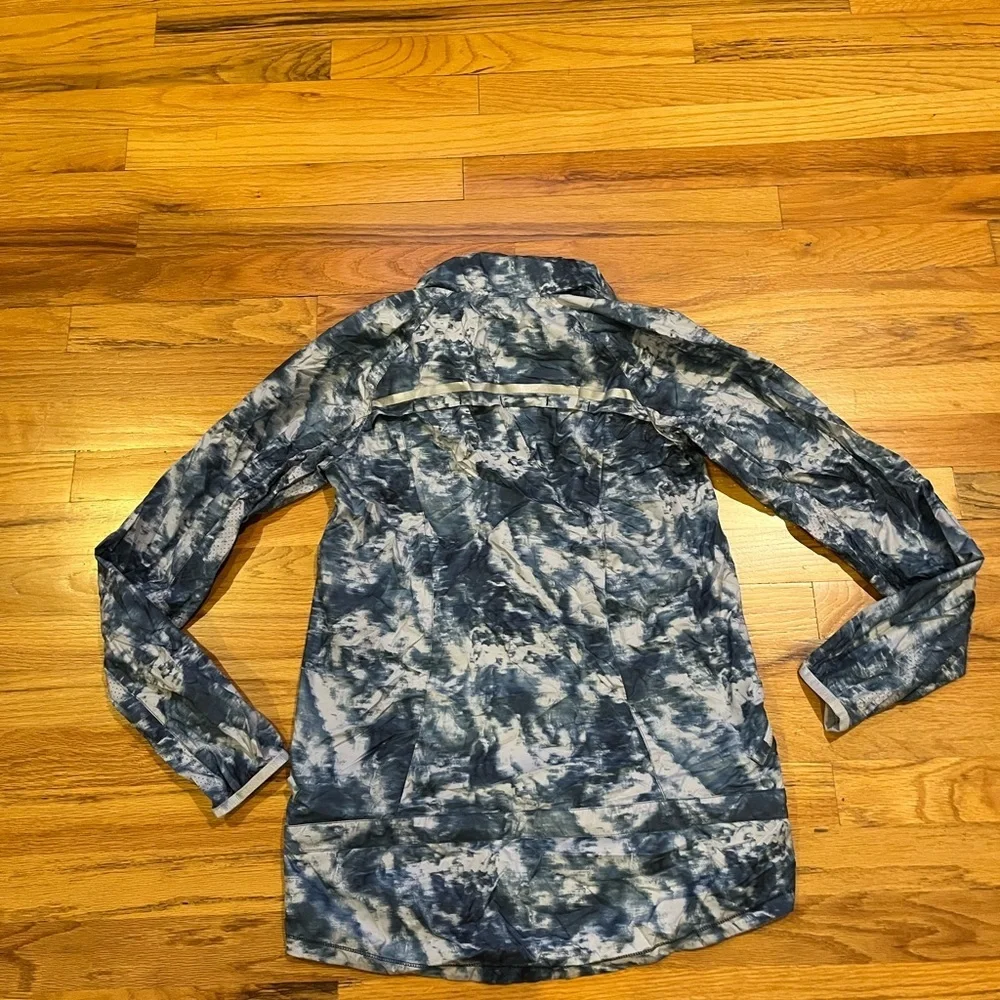 LULULEMON Miss Misty Packable Rain Jacket Sea Side Silver Fox 2